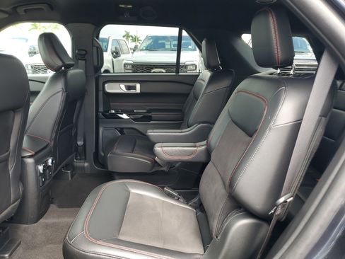 Used 2024 Ford Explorer ST-Line w/ Class IV Trailer Tow Package image 20