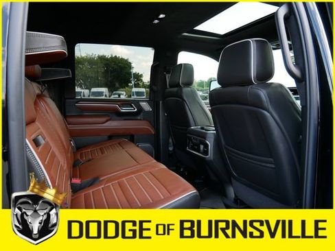 Used 2025 GMC Sierra 3500 Denali Ultimate w/ Snow Plow Prep/Camper Package AWD/4WD image 16