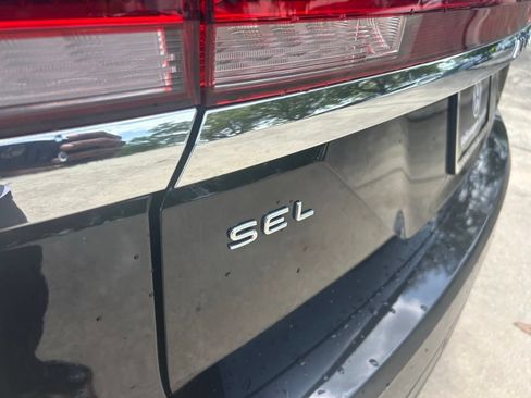Certified 2024 Volkswagen Atlas SEL AWD/4WD image 31