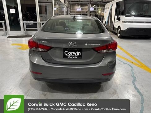 Used 2014 Hyundai Elantra SE FWD image 5