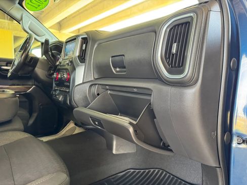 Used 2021 Chevrolet Silverado 1500 LT w/ Z71 Off-Road Package AWD/4WD image 30