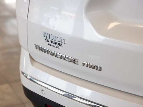 Used 2019 Chevrolet Traverse Premier w/ LPO, Floor Liner Package AWD/4WD image 9