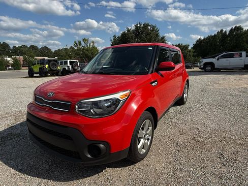 Used 2019 Kia Soul FWD image 1