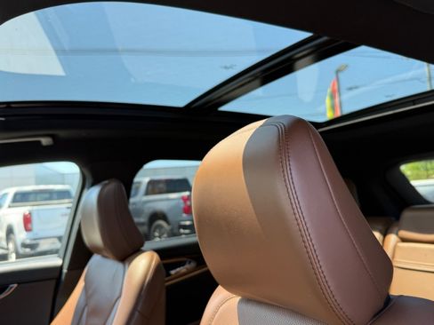 Used 2023 Lincoln Nautilus Reserve AWD/4WD image 10