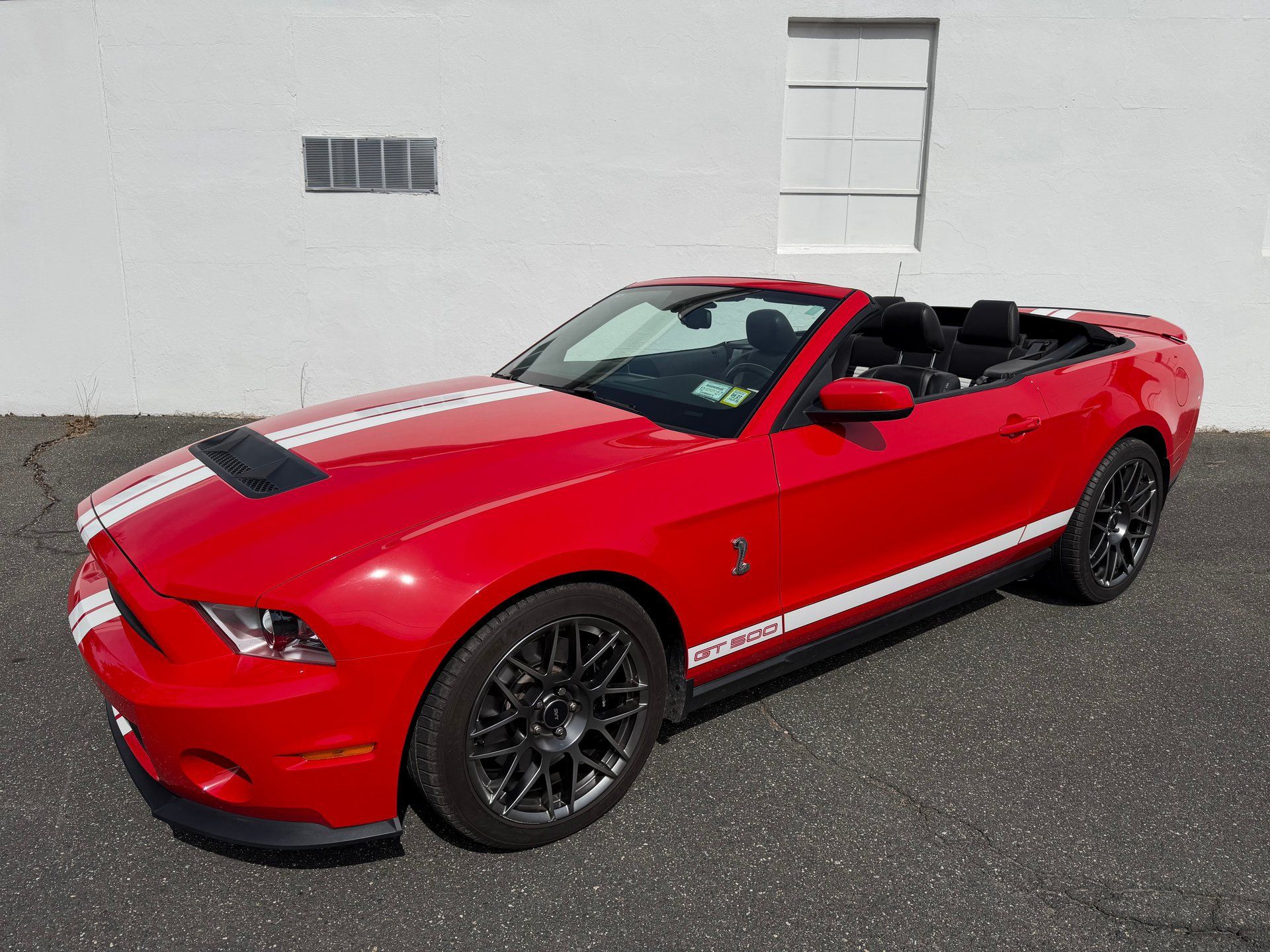 Used 2011 Ford Mustang Shelby GT500 w/ SVT Performance Pkg RWD image 3