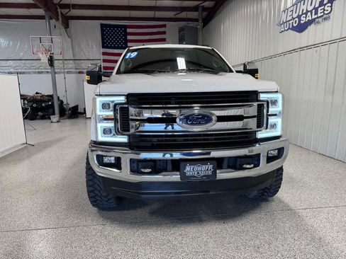 Used 2019 Ford F250 XLT w/ XLT Premium Package image 12