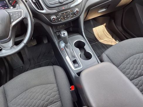 Used 2020 Chevrolet Equinox LT w/ Driver Convenience Package FWD image 10