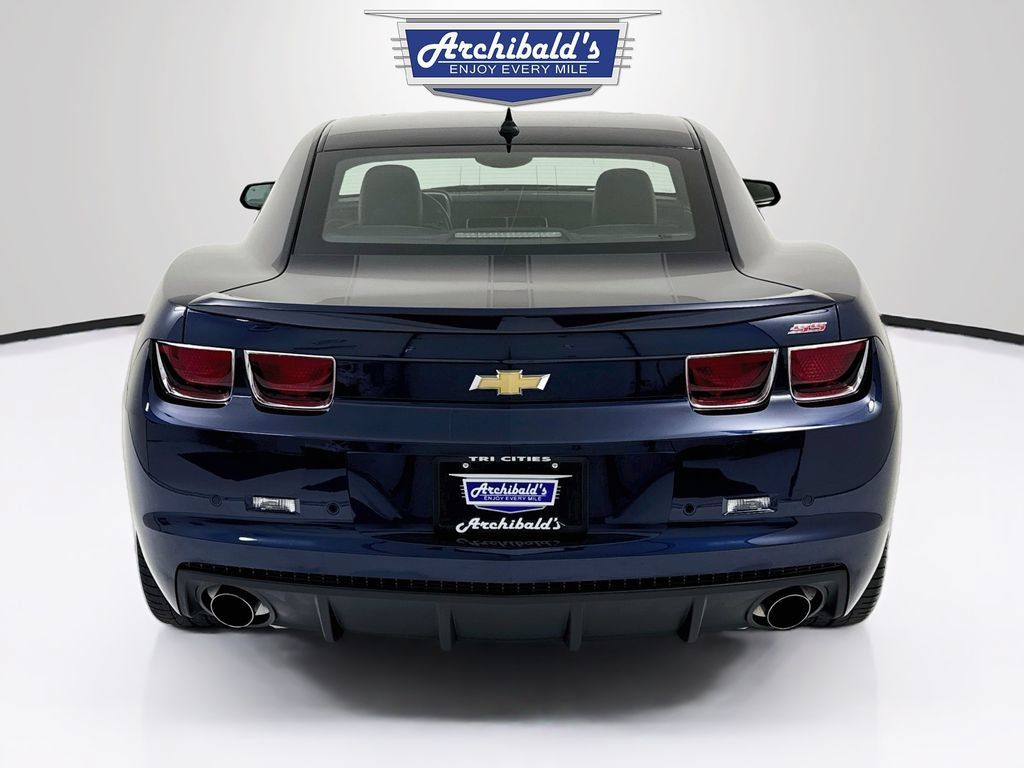 Used 2010 Chevrolet Camaro SS RWD image 7
