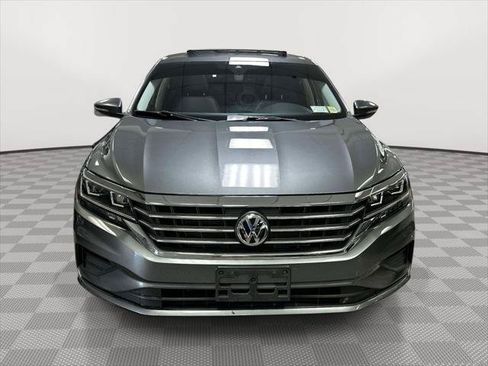 Used 2022 Volkswagen Passat 2.0T SE FWD image 7