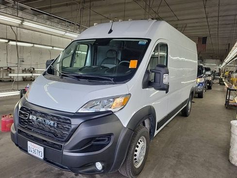 Used 2025 RAM ProMaster 2500 w/ Convenience Group FWD image 1