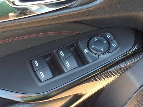 Used 2024 Chevrolet Trax RS w/ Driver Confidence Package FWD image 16