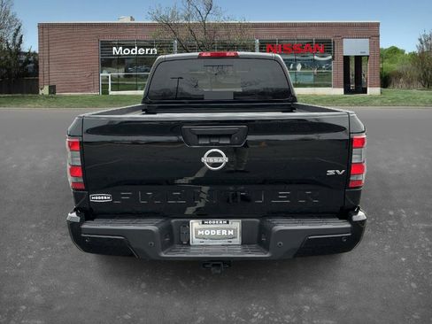 Used 2024 Nissan Frontier SV w/ Technology Package image 3