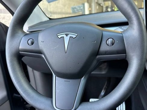 Used 2023 Tesla Model Y Performance AWD/4WD image 14