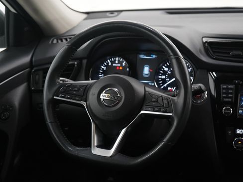 Used 2017 Nissan Rogue SV w/ SV Premium Package AWD/4WD image 14