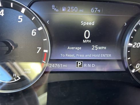 Used 2022 Nissan Frontier SV w/ Technology Package image 9