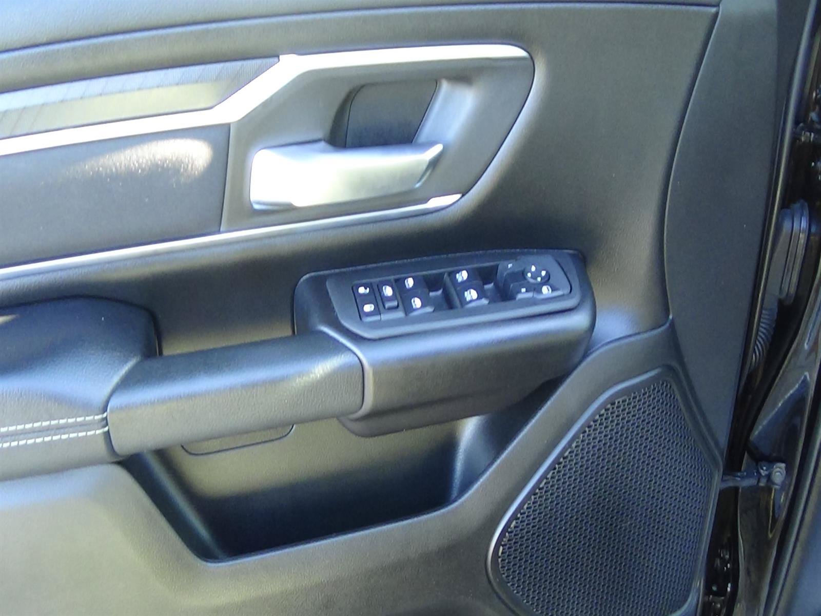 Used 2025 RAM 1500 Big Horn AWD/4WD image 18