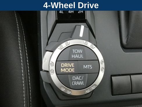 Used 2025 Toyota Tacoma TRD Off-Road AWD/4WD image 19