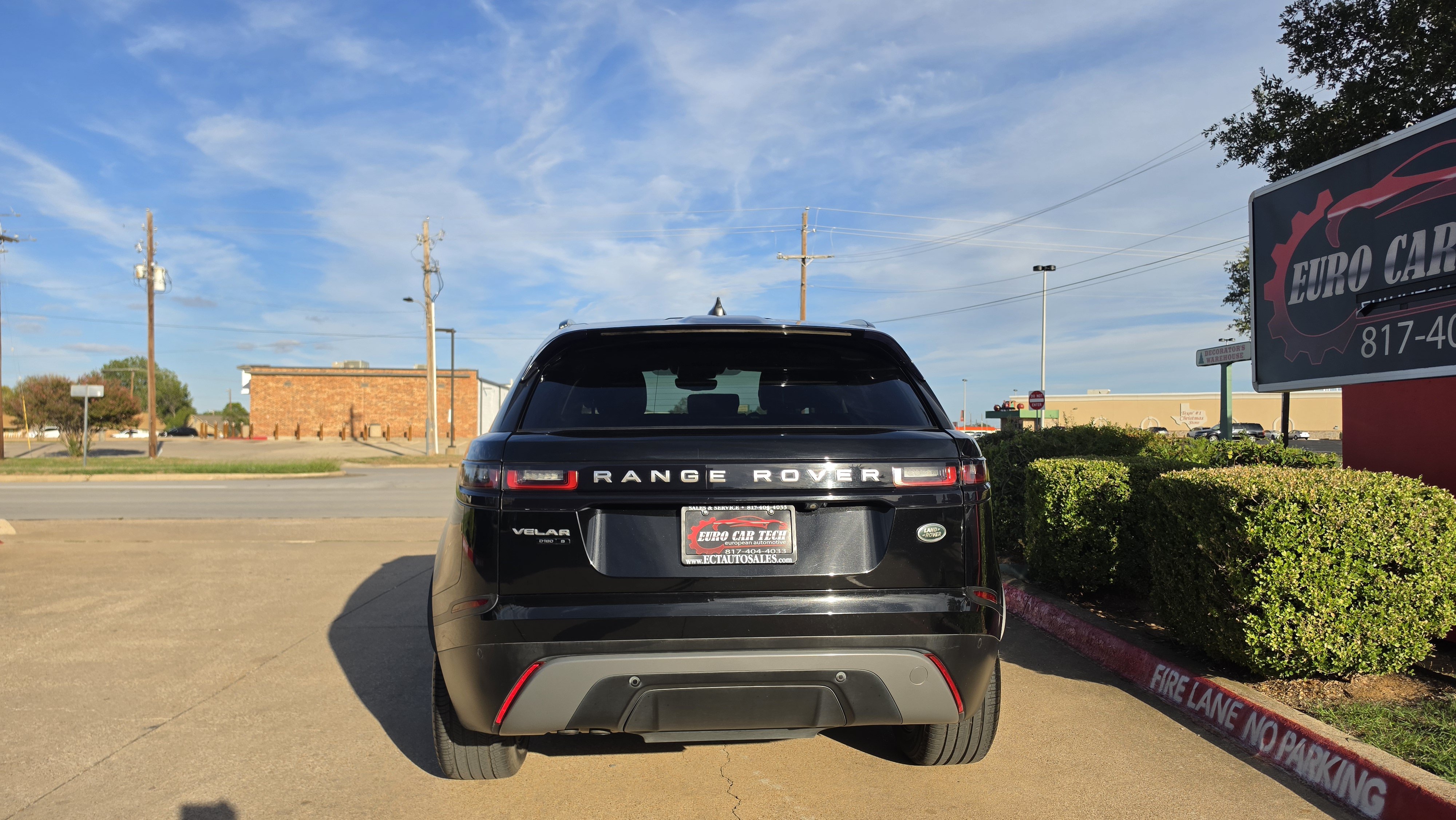 Used 2018 Land Rover Range Rover Velar S AWD/4WD image 4
