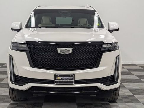 Used 2024 Cadillac Escalade Sport Platinum w/ LPO, ONYX Package AWD/4WD image 2