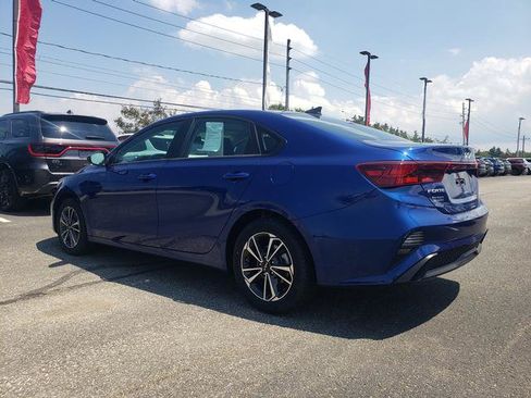 Certified 2024 Kia Forte LXS FWD image 7