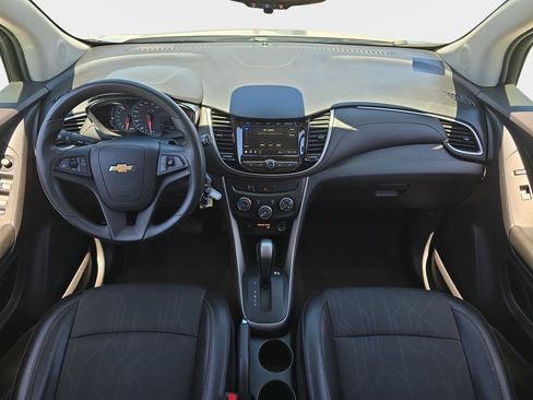 Used 2021 Chevrolet Trax LT AWD/4WD image 10