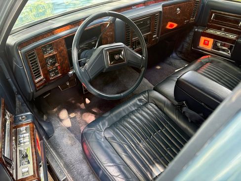 Used 1992 Cadillac Brougham RWD image 10