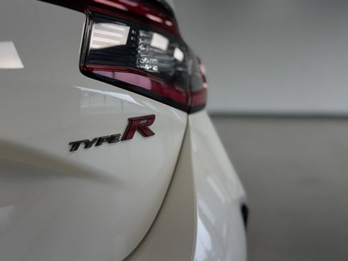 Used 2025 Honda Civic Type R image 32