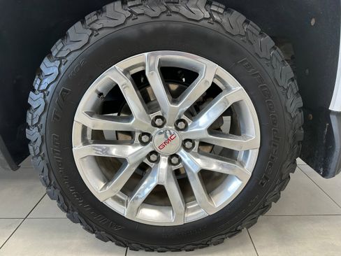 Used 2019 GMC Sierra 1500 Denali w/ Denali Ultimate Package AWD/4WD image 9