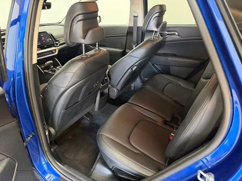 Used 2023 Kia Sportage EX FWD image 34
