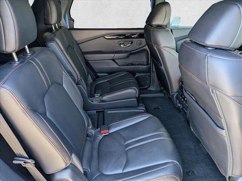 Used 2025 Honda Pilot TrailSport image 20