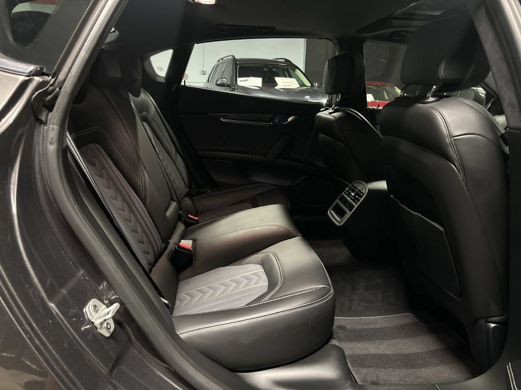 Used 2018 Maserati Quattroporte S GranLusso RWD image 58