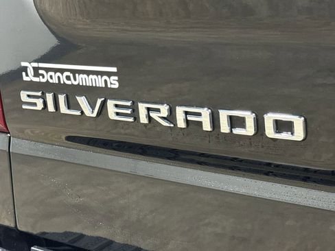 Used 2024 Chevrolet Silverado 1500 High Country w/ Technology Package AWD/4WD image 27
