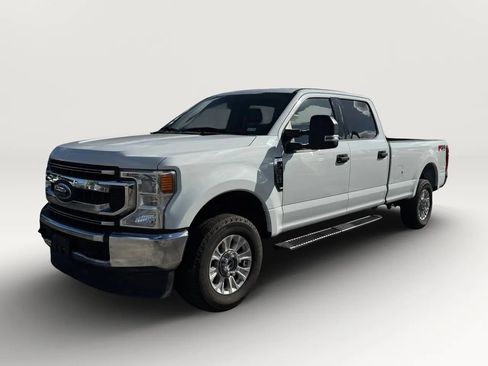 Used 2020 Ford F350 XLT image 2
