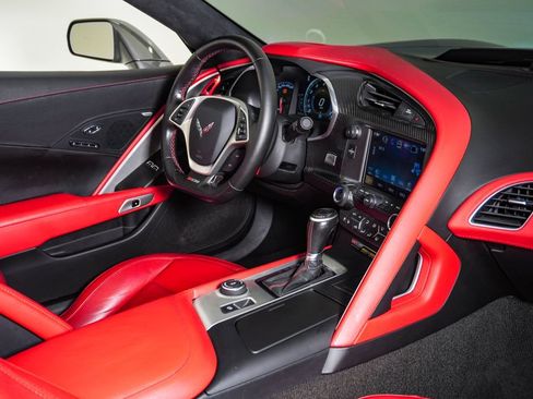 Used 2016 Chevrolet Corvette Z06 w/ 3LZ Preferred Equipment Group RWD image 17