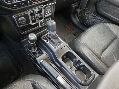 Used 2022 Jeep Wrangler Unlimited Sahara w/ Cold Weather Group image 25