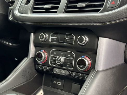 Used 2021 GMC Yukon SLT w/ SLT Luxury Plus Package AWD/4WD image 35
