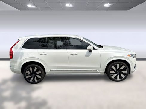 Certified 2023 Volvo XC90 T8 Ultimate w/ Lounge Package AWD/4WD image 8
