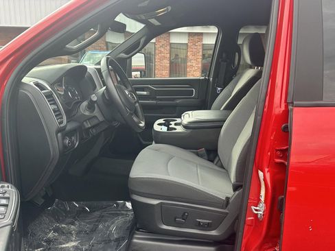 Used 2024 RAM 2500 Big Horn w/ Bed Utility Group image 13