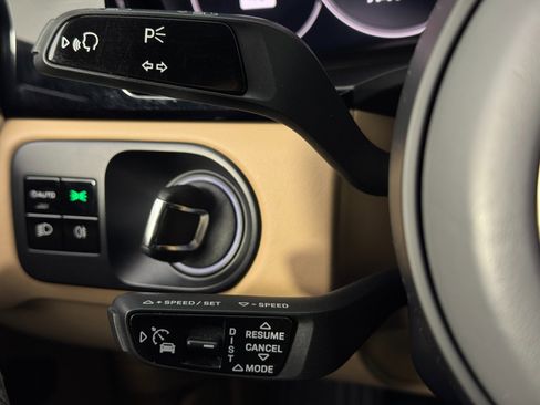 Used 2019 Porsche Cayenne Turbo image 20