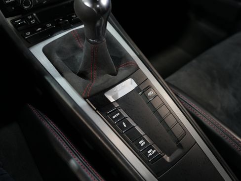 Used 2016 Porsche Cayman GT4 image 40