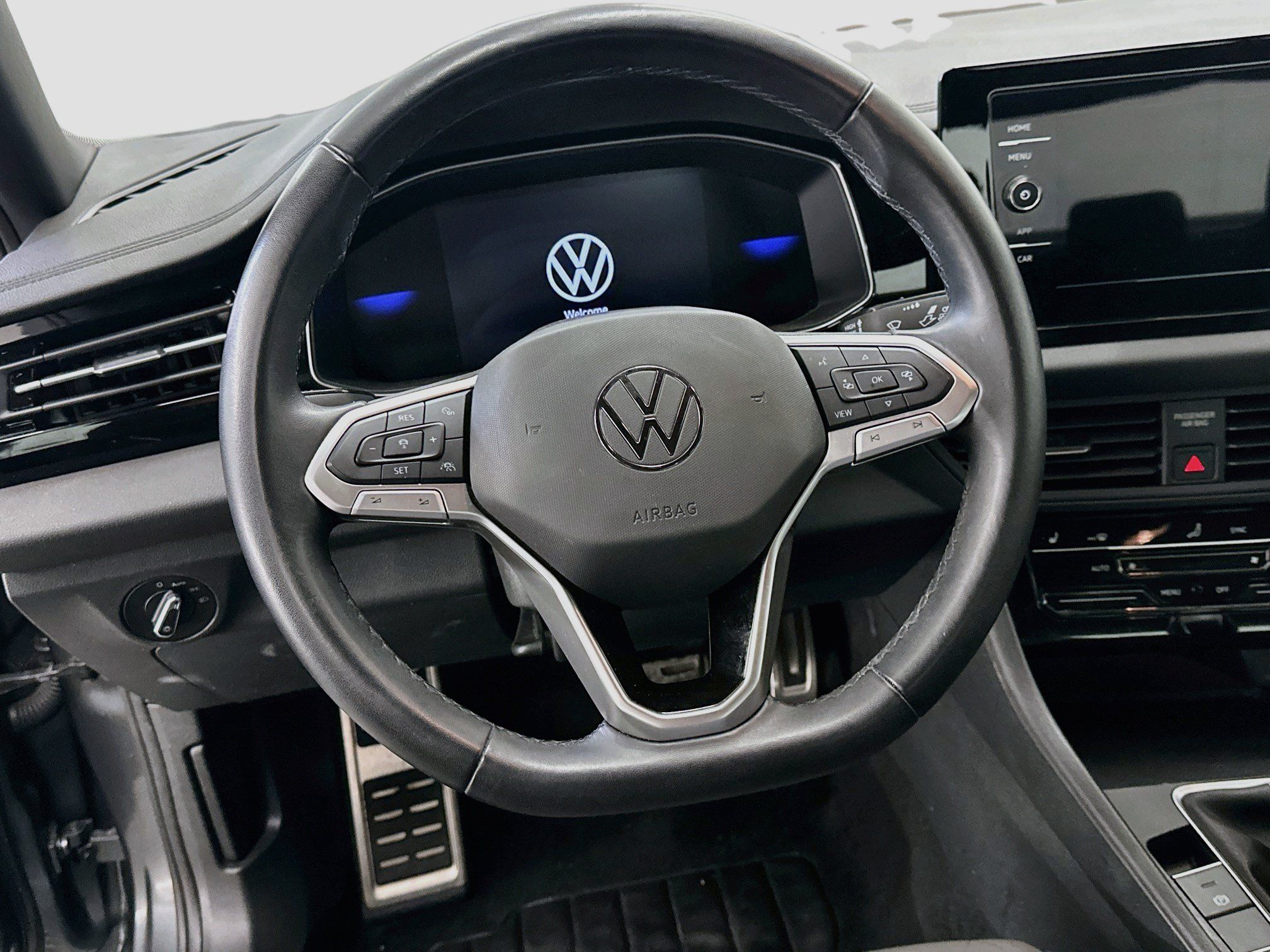 Used 2025 Volkswagen Jetta Sport FWD image 18