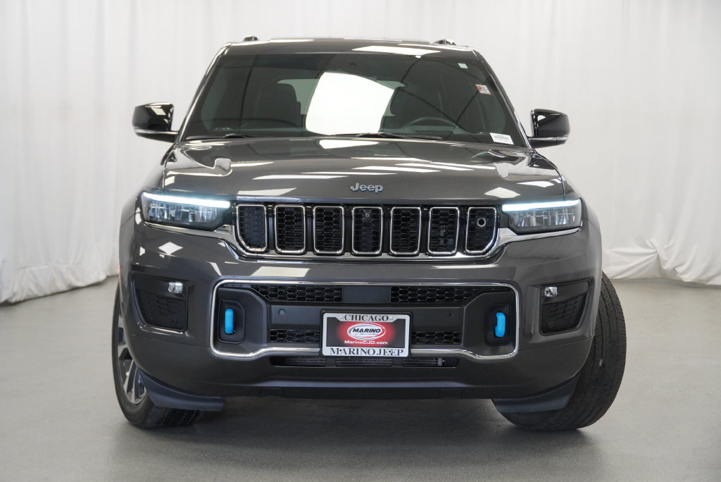 Used 2023 Jeep Grand Cherokee Overland w/ Advanced Protech Group III AWD/4WD image 11