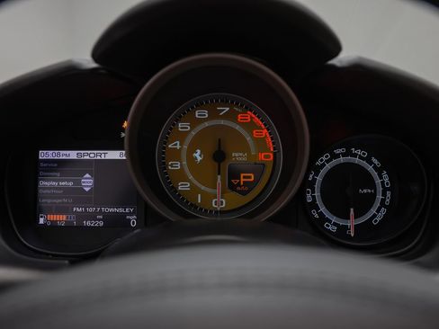 Used 2010 Ferrari California RWD image 54