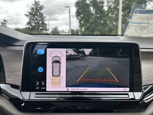 New 2026 Volkswagen Atlas SEL image 17