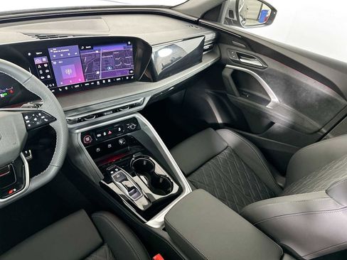 New 2025 Audi SQ5 Premium Plus image 22