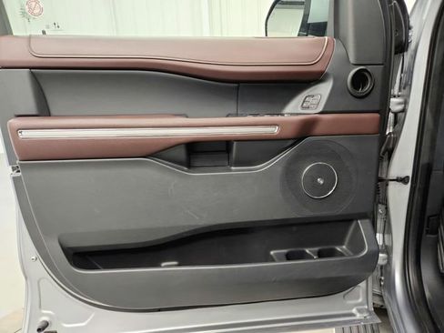 Used 2024 Ford Expedition Max Limited image 28