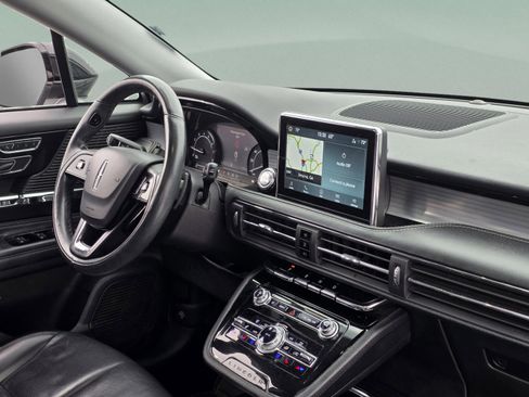 Used 2022 Lincoln Corsair FWD w/ Premium Package image 25