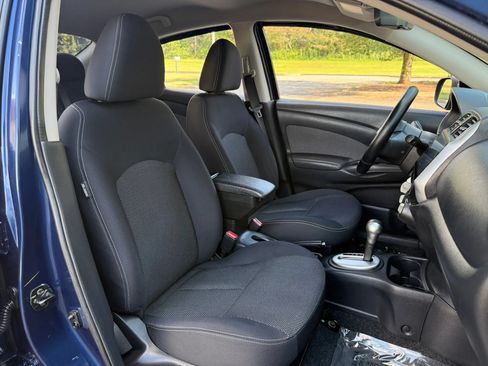 Used 2014 Nissan Versa SV w/ Convenience Package FWD image 25