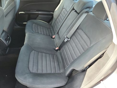 Used 2020 Ford Fusion SE FWD image 23