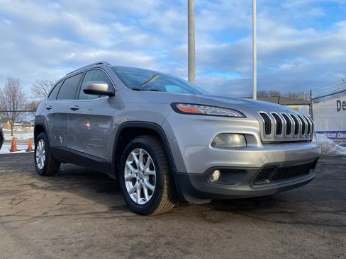 Used 2014 Jeep Cherokee Latitude image 28